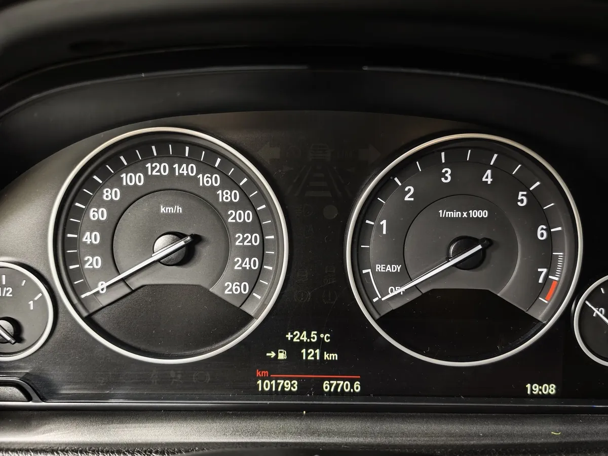 BMW 3 серия 320i AT (184 л.с.) Синий в АВИЛОН. Слайд №13
