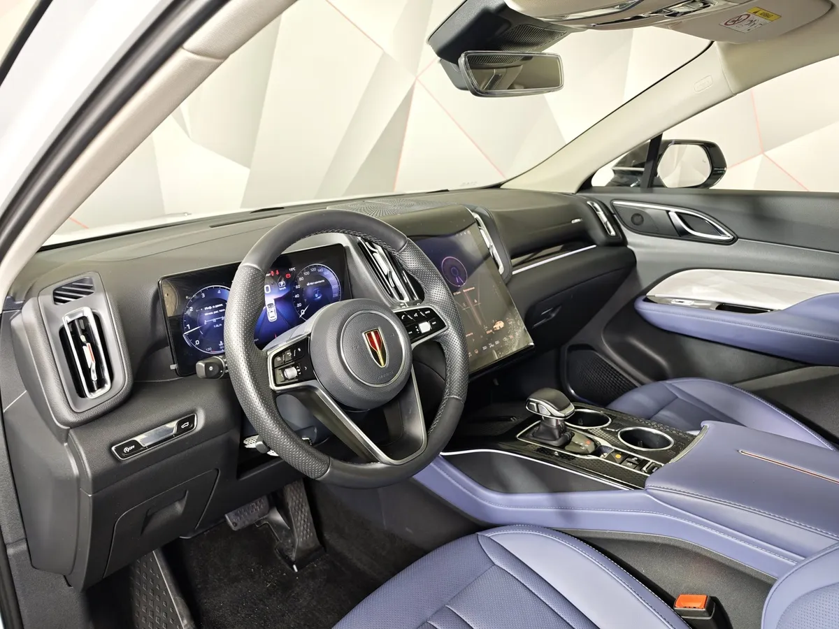 Hongqi HS3 2.0T 8AT 4WD (245 л.с.) Делюкс Черный в АВИЛОН. Слайд №18