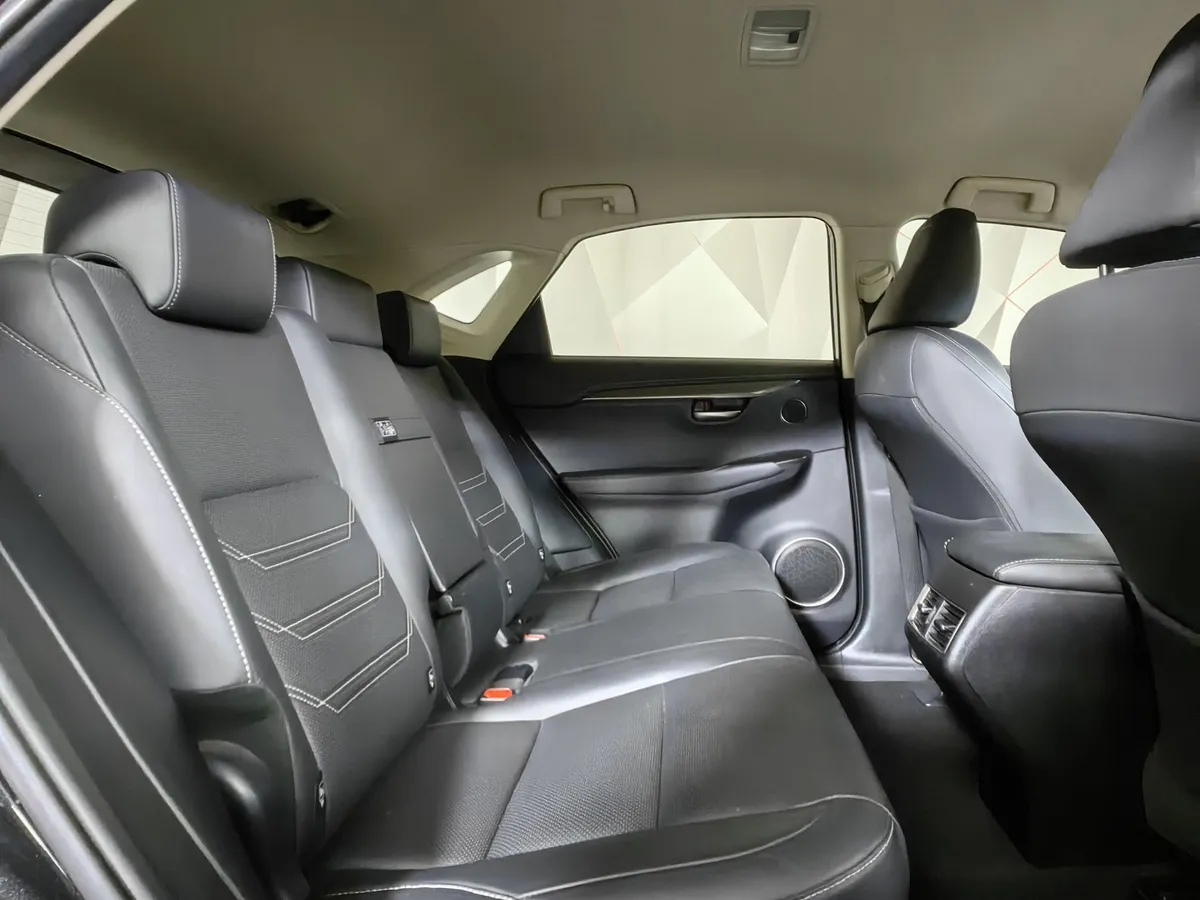 Lexus NX 200t АТ AWD (238 л.с.) Черный в АВИЛОН. Слайд №16