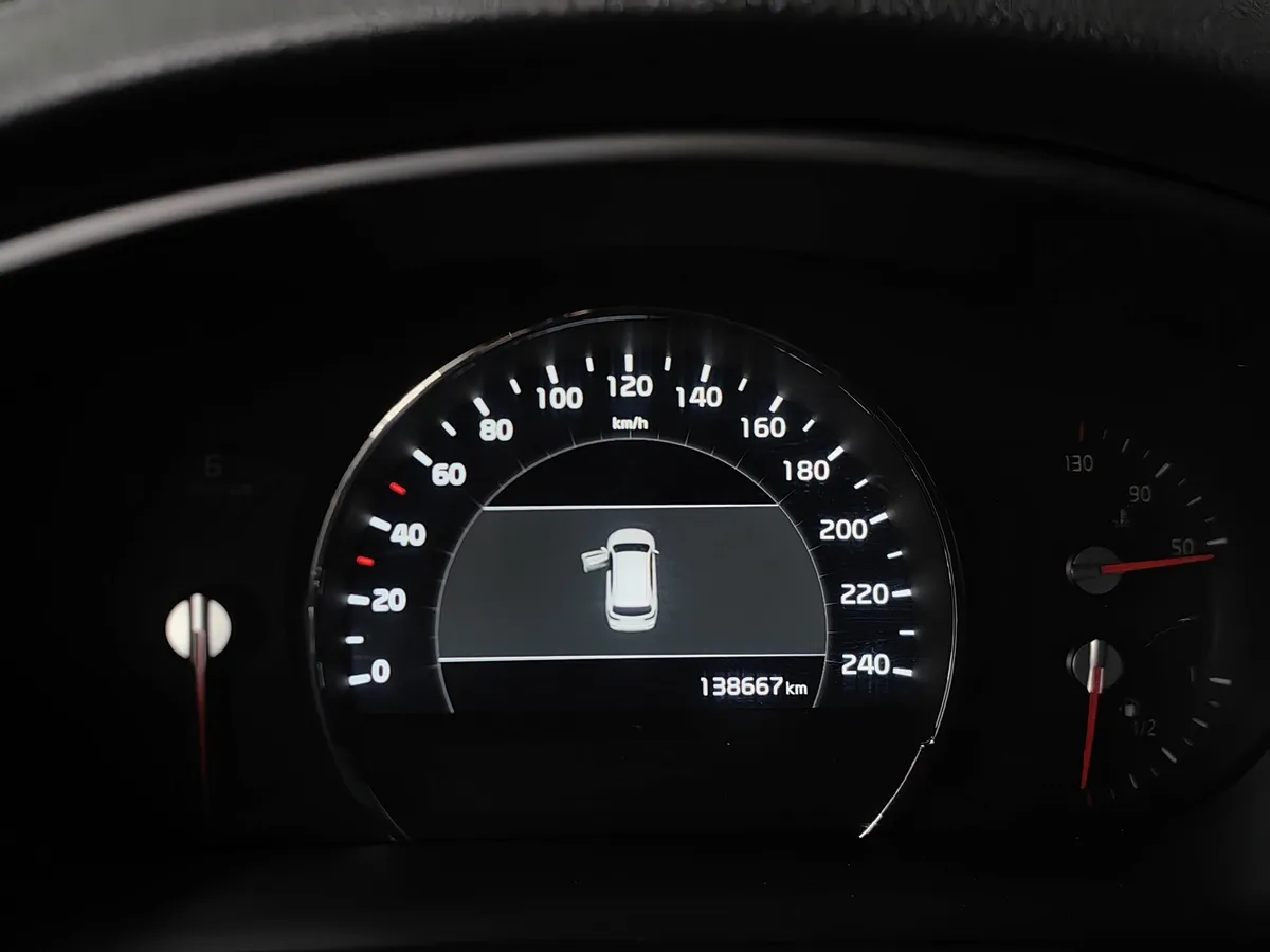 Kia Sorento 2.2 D AT AWD (5 мест) (200 л.с.) Prestige Коричневый в АВИЛОН. Слайд №17