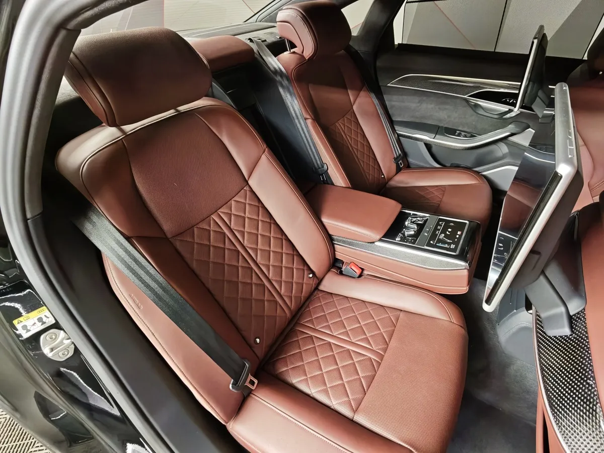 Audi S8 4.0 TFSI Quattro Tiptronic (571 л.с.) Черный в АВИЛОН. Слайд №16