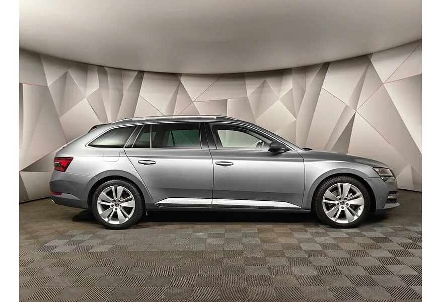 LIVE. Слайд №4