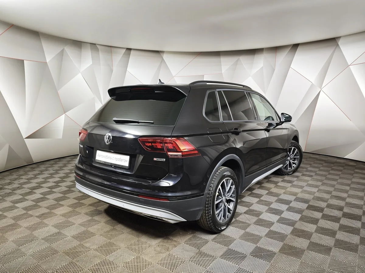 Volkswagen Tiguan 2.0 TDI 4Motion DSG (150 л.с.) OFFROAD Черный в АВИЛОН. Слайд №2