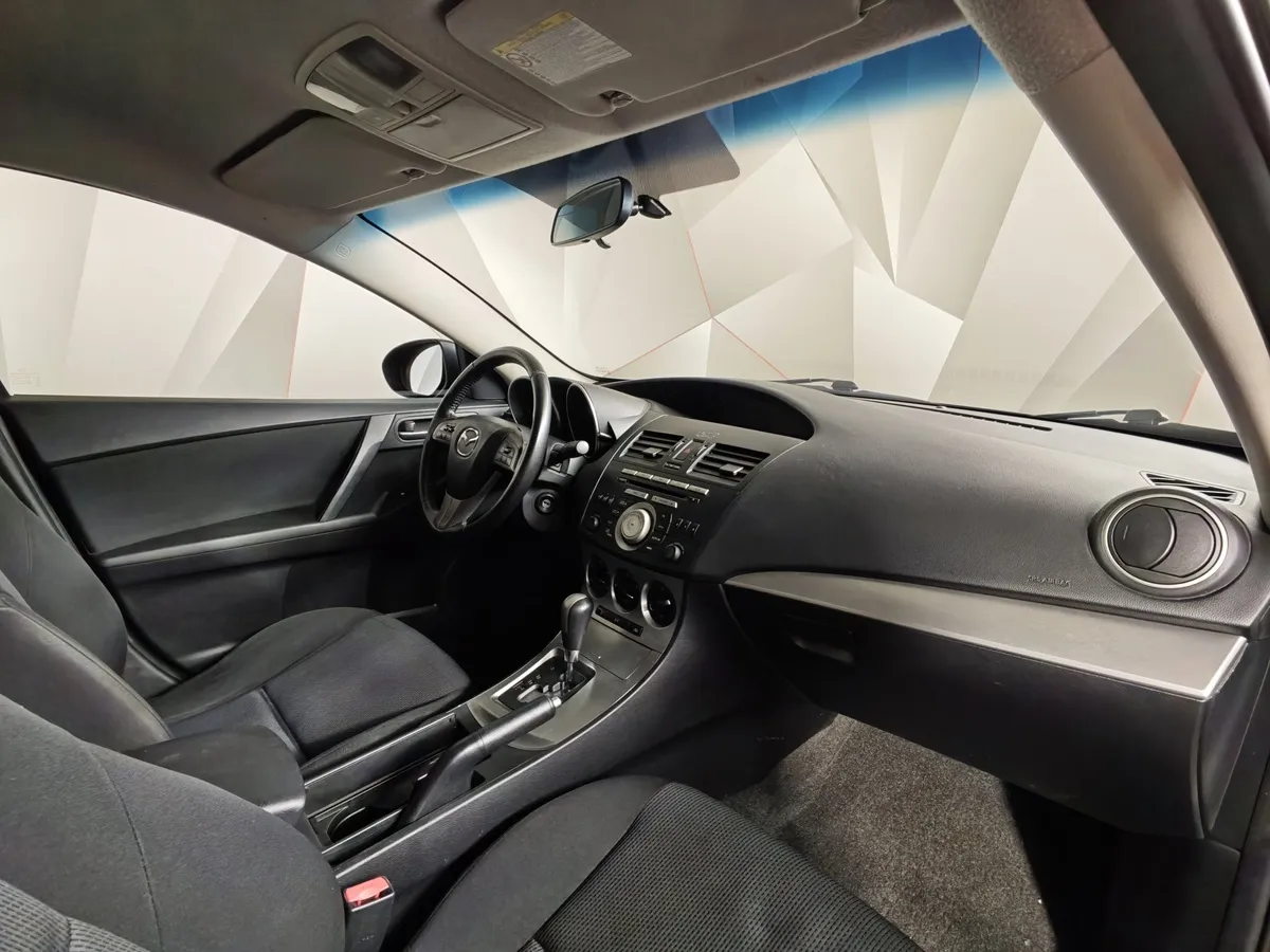 Mazda 3 1.6 AT (105 л.с.) Черный в АВИЛОН. Слайд №10