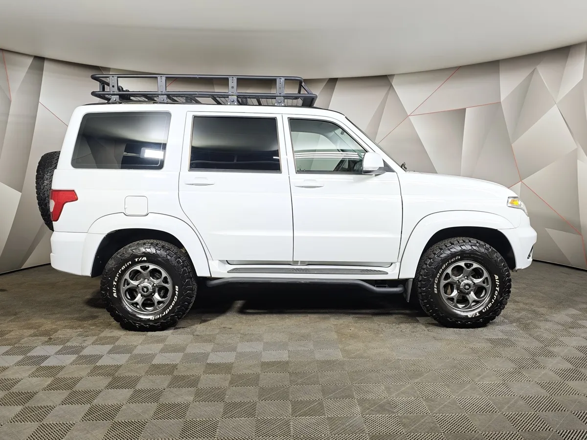 УАЗ Patriot 2.7 MT 4WD (150 л.с.) Максимум Белый в АВИЛОН. Слайд №6
