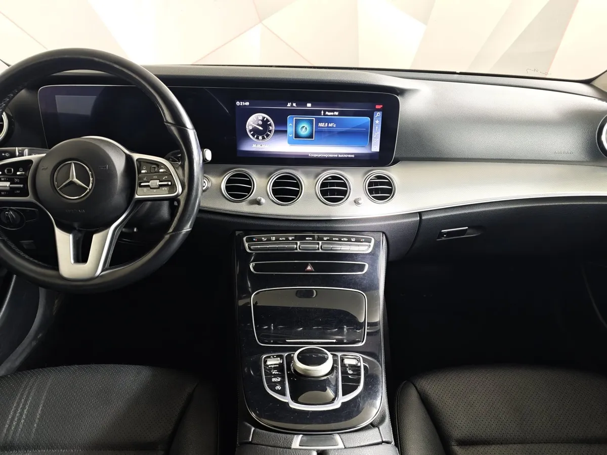 Mercedes-Benz E-Класс E 200 4MATIC 9G-TRONIC (184 л.с.) Premium Серый в АВИЛОН. Слайд №11
