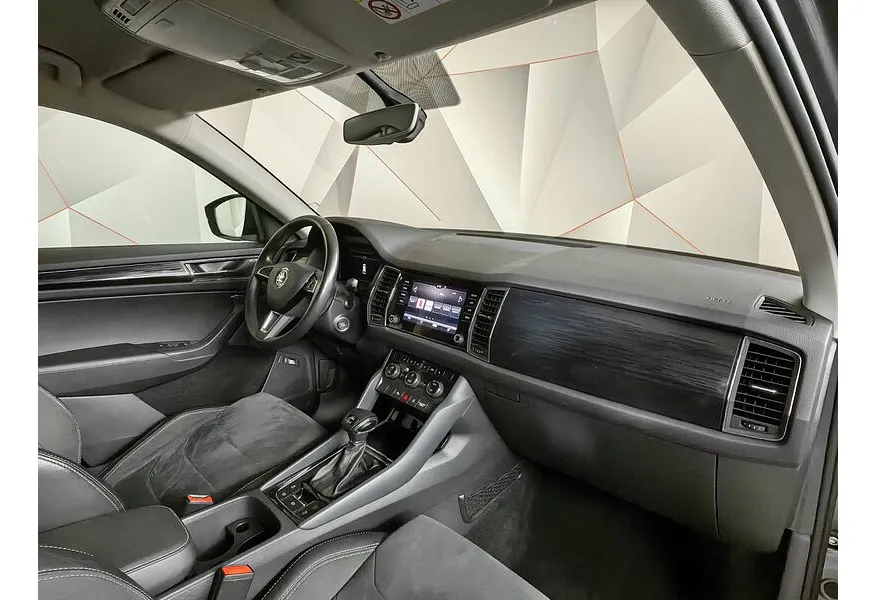 Skoda Kodiaq 1.4 TSI DSG 4X4 (150 л.с.) Серый в АВИЛОН. Слайд №12