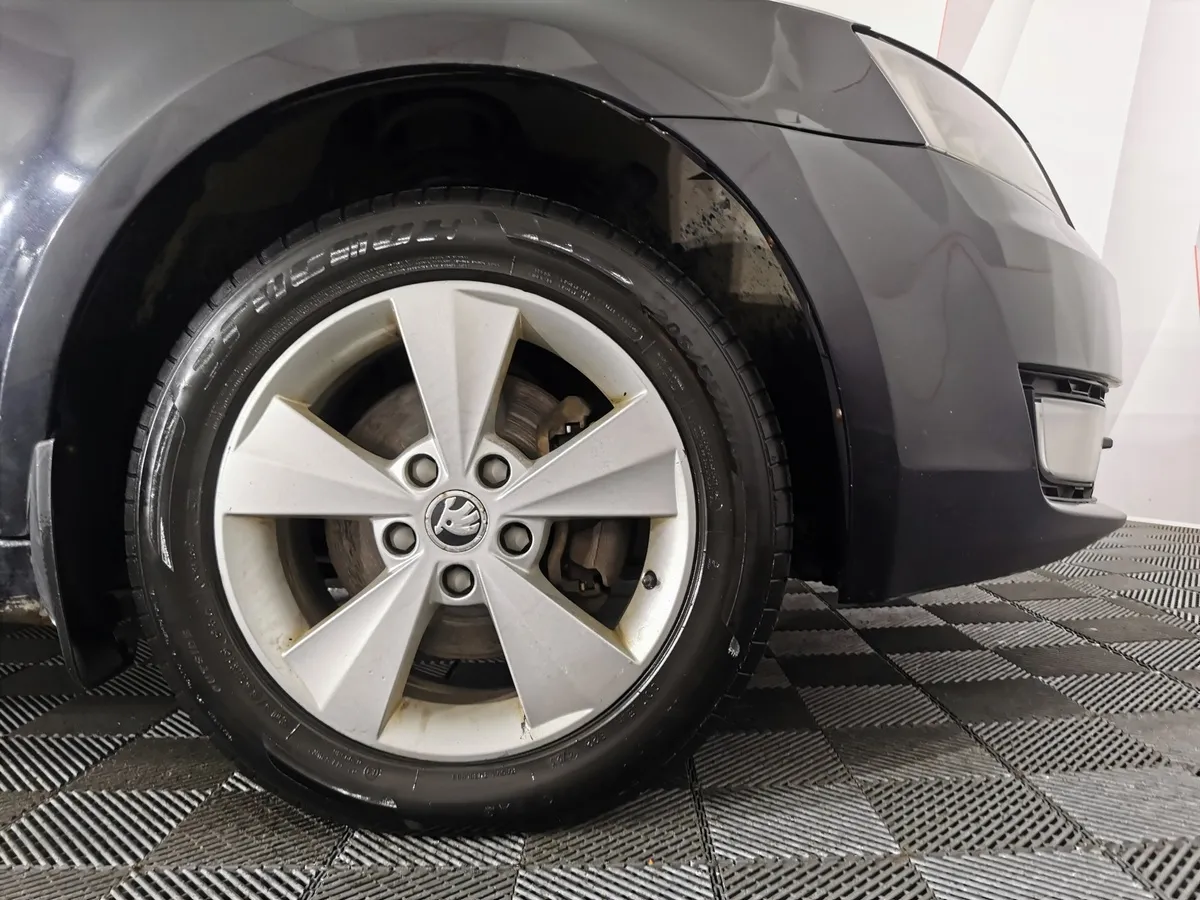 Skoda Octavia 1.4 TSI MT (140 л.с.) Черный в АВИЛОН. Слайд №9