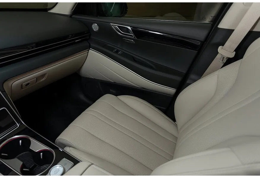 Genesis GV80 2.5 T-GDI 8AT 4WD (249 л.с.) 7 мест Зеленый в АВИЛОН. Слайд №13