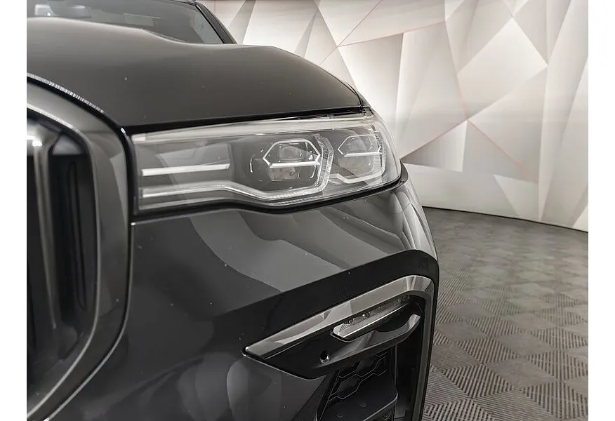АВИЛОН - BMW X7 4.4 xDrive Steptronic (462 л.с.) Черный - slide 1