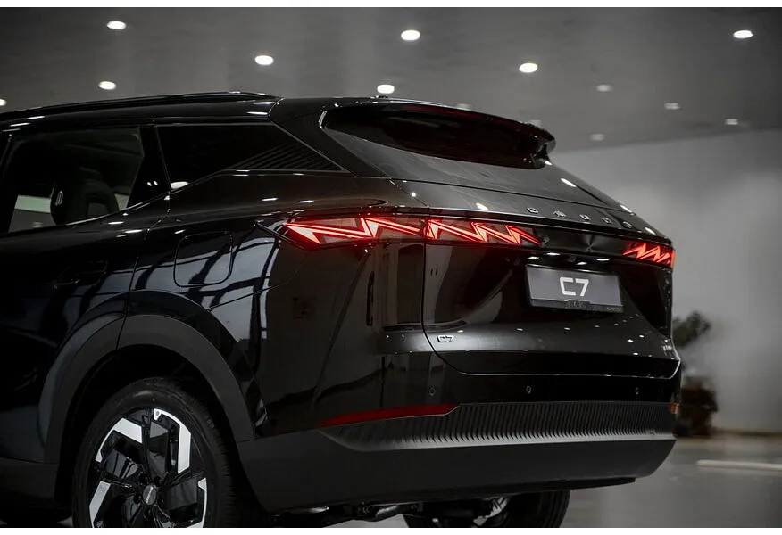 OMODA C7 1.6 DCT 4WD (150 л.с.) Стиль Черный в АВИЛОН. Слайд №23