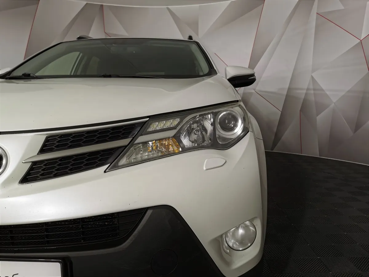 Toyota RAV4 2.0 CVT (148 л.с.) Стандарт Белый в АВИЛОН. Слайд №10