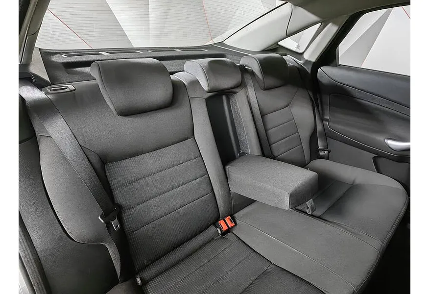 Ford Mondeo 2.3 AT (161 л.с.) Ambiente Серый в АВИЛОН. Слайд №15