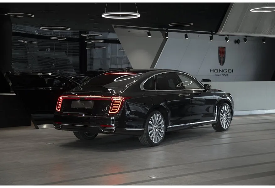 АВИЛОН - Hongqi H9 2.0T AT (245 л.с.) Deluxe   Черный - slide 3