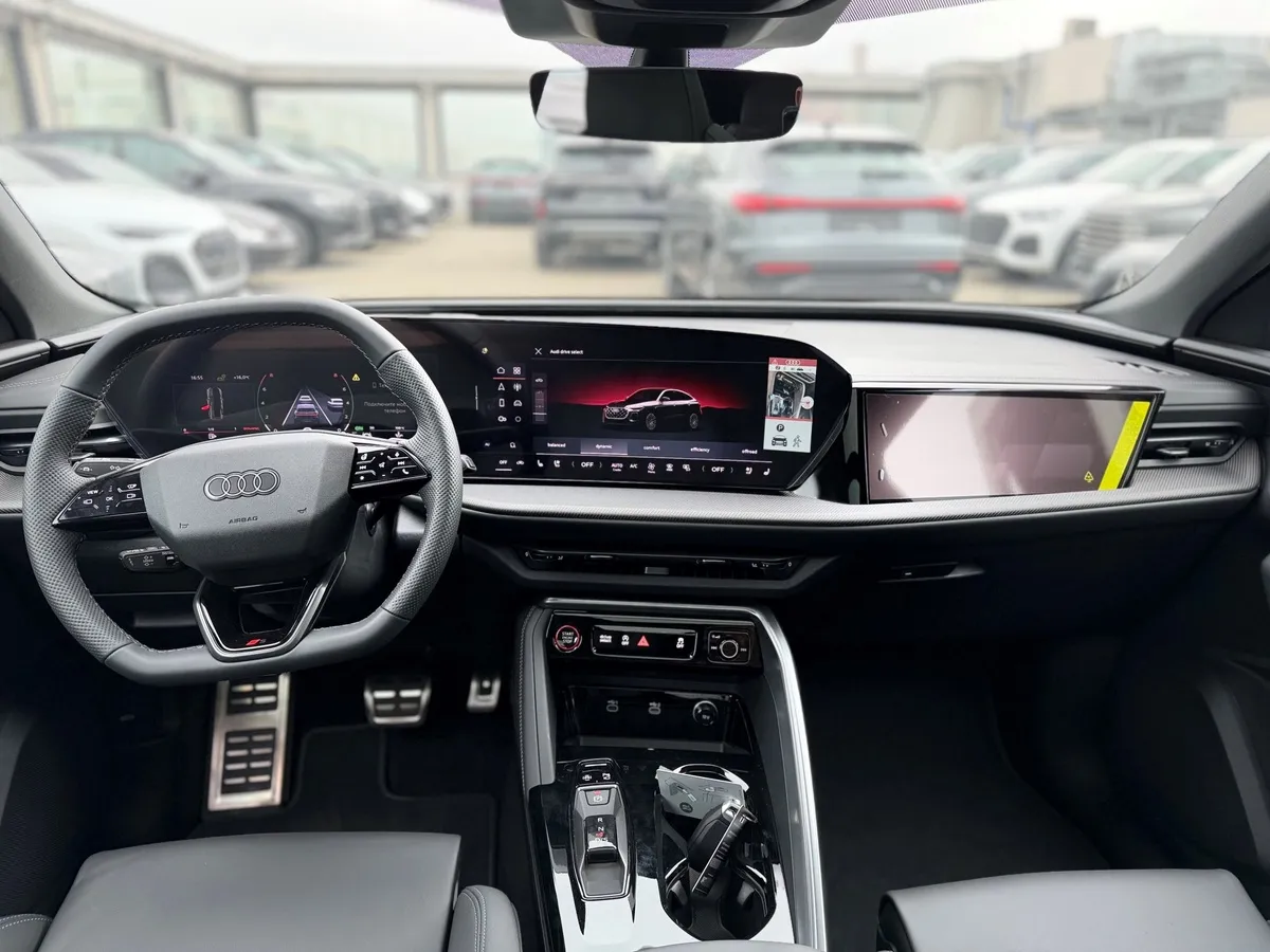 Audi Q5 Sportback 2.0 TFSI S tronic quattro (272 л.с.) Черный в АВИЛОН. Слайд №14