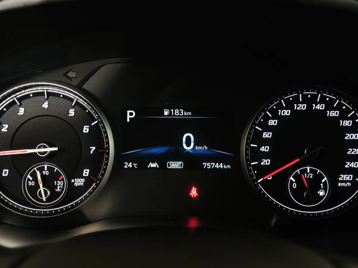 Hyundai Santa Fe 2.5 AWD 6AT (180 л.с.) High-Tech Черный в АВИЛОН. Слайд №18