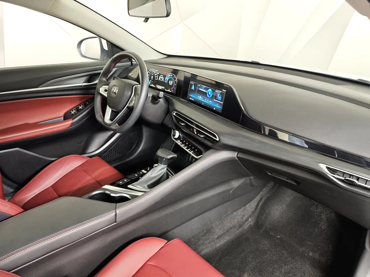 Changan Eado Plus 1.4 TGDI 7DSG 2WD (150 л.с.) DLX Белый в АВИЛОН. Слайд №13