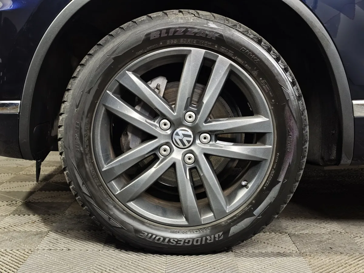 Volkswagen Touareg 3.6 FSI Tiptronic 4Motion (249 л.с.) V6 FSI Синий в АВИЛОН. Слайд №9