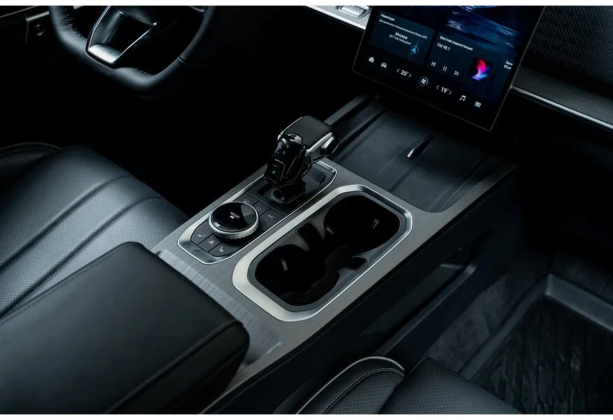 Jaecoo J7 1.6T 7DCT 4WD (150 л.с.) Active LP Серебристый в АВИЛОН. Слайд №20