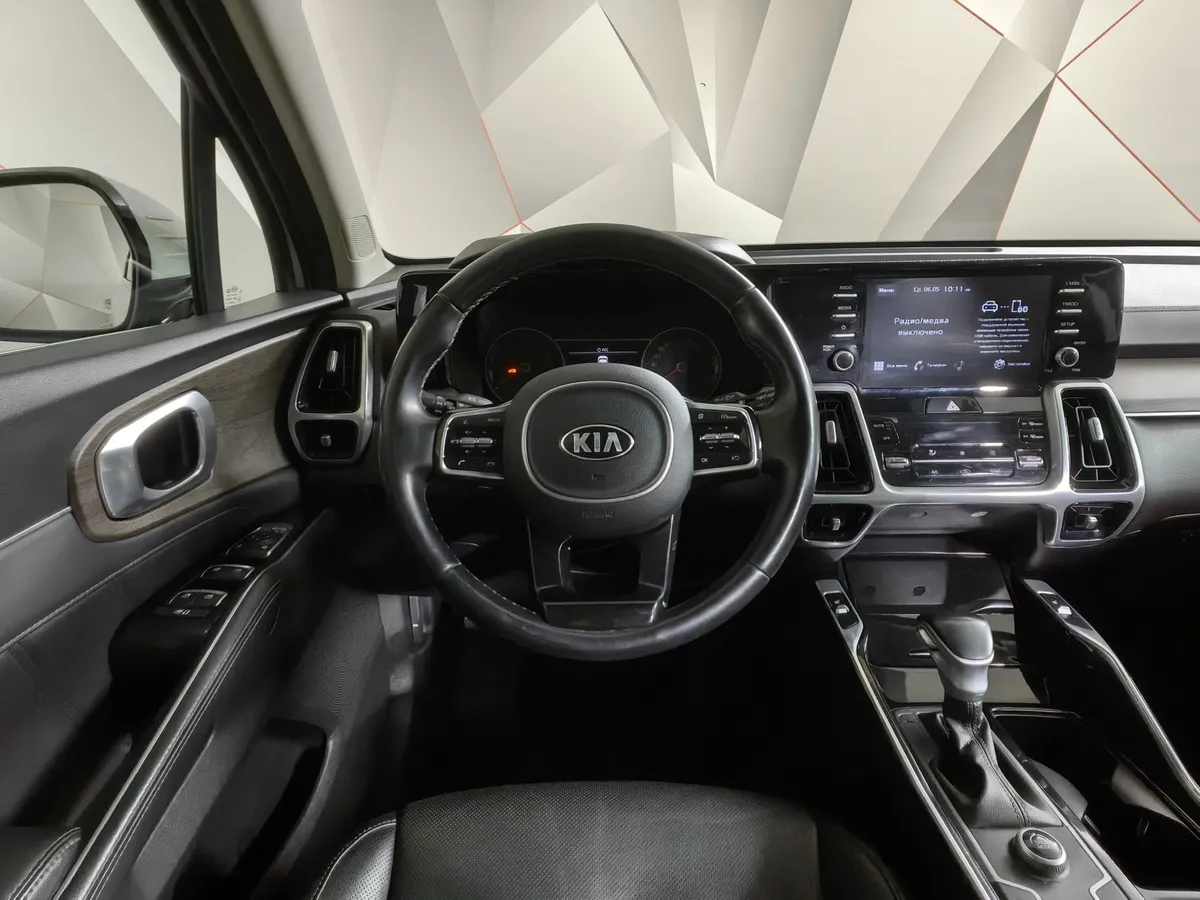 Kia Sorento 2.5 MPI 4WD AT (180 л.с.) Luxe Белый в АВИЛОН. Слайд №19