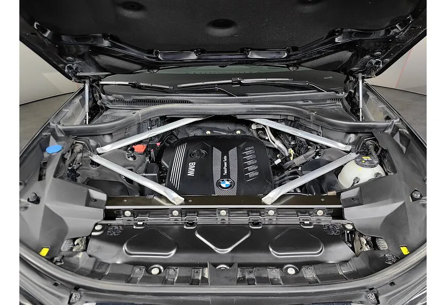 LIVE. Слайд №16