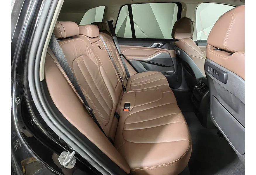 BMW X5 xDrive30d Steptronic (249 л.с.) Business Plus Черный в АВИЛОН. Слайд №13