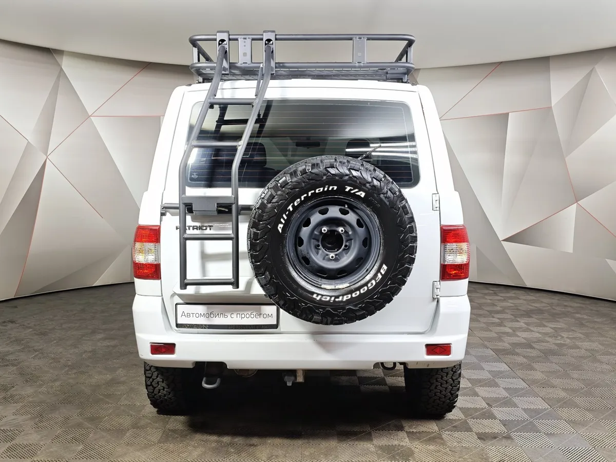 УАЗ Patriot 2.7 MT 4WD (150 л.с.) Максимум Белый в АВИЛОН. Слайд №8