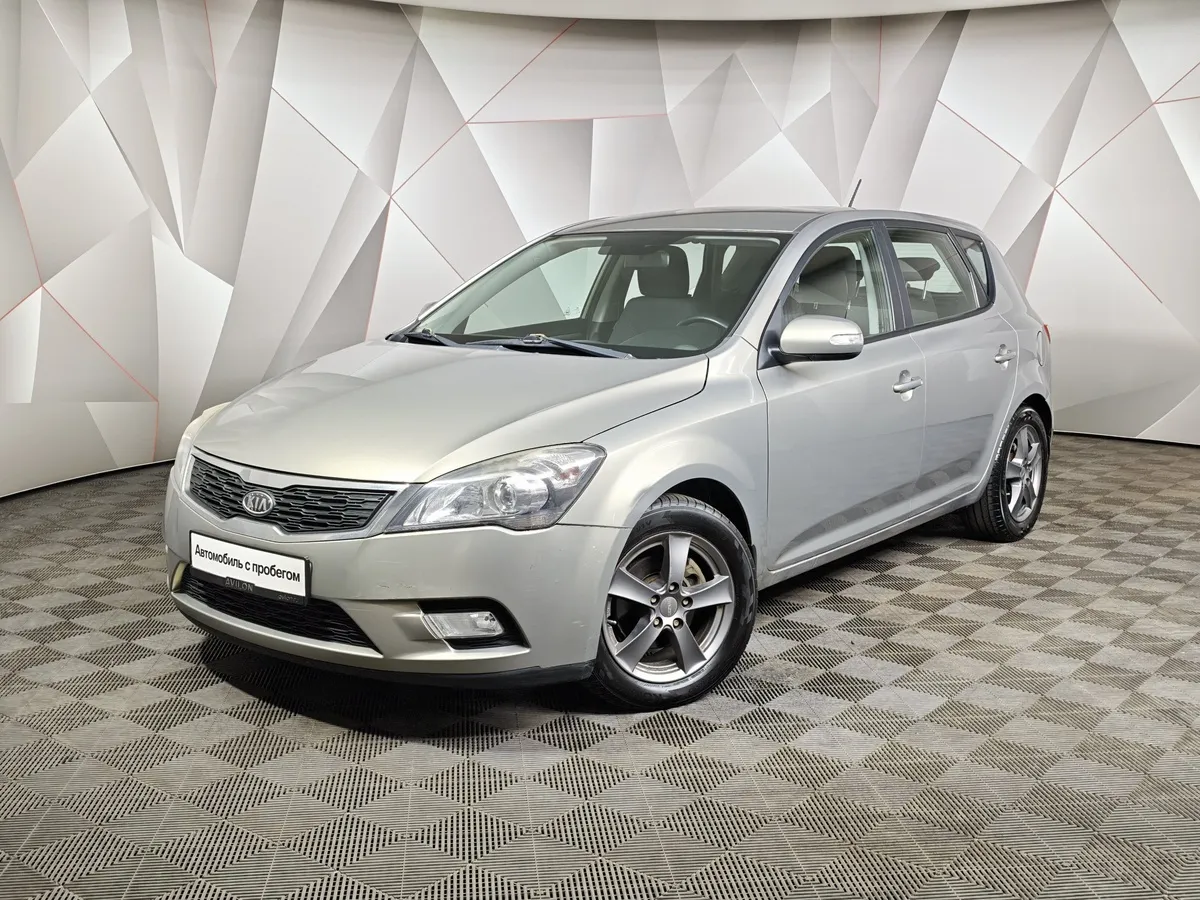 АВИЛОН - Kia Ceed 1.6 AT (122 л.с.) Люкс Серебристый - slide 10197553