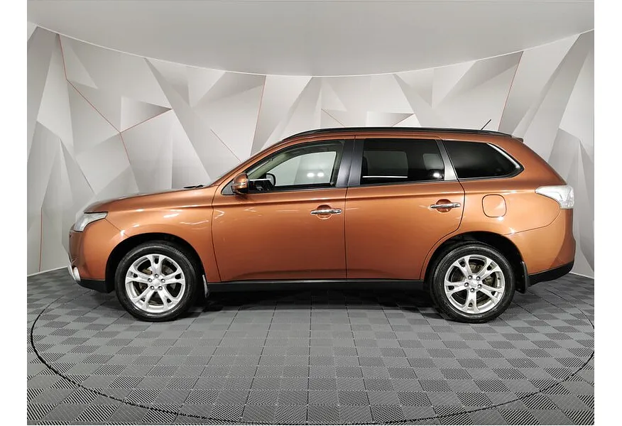 LIVE. Слайд №3