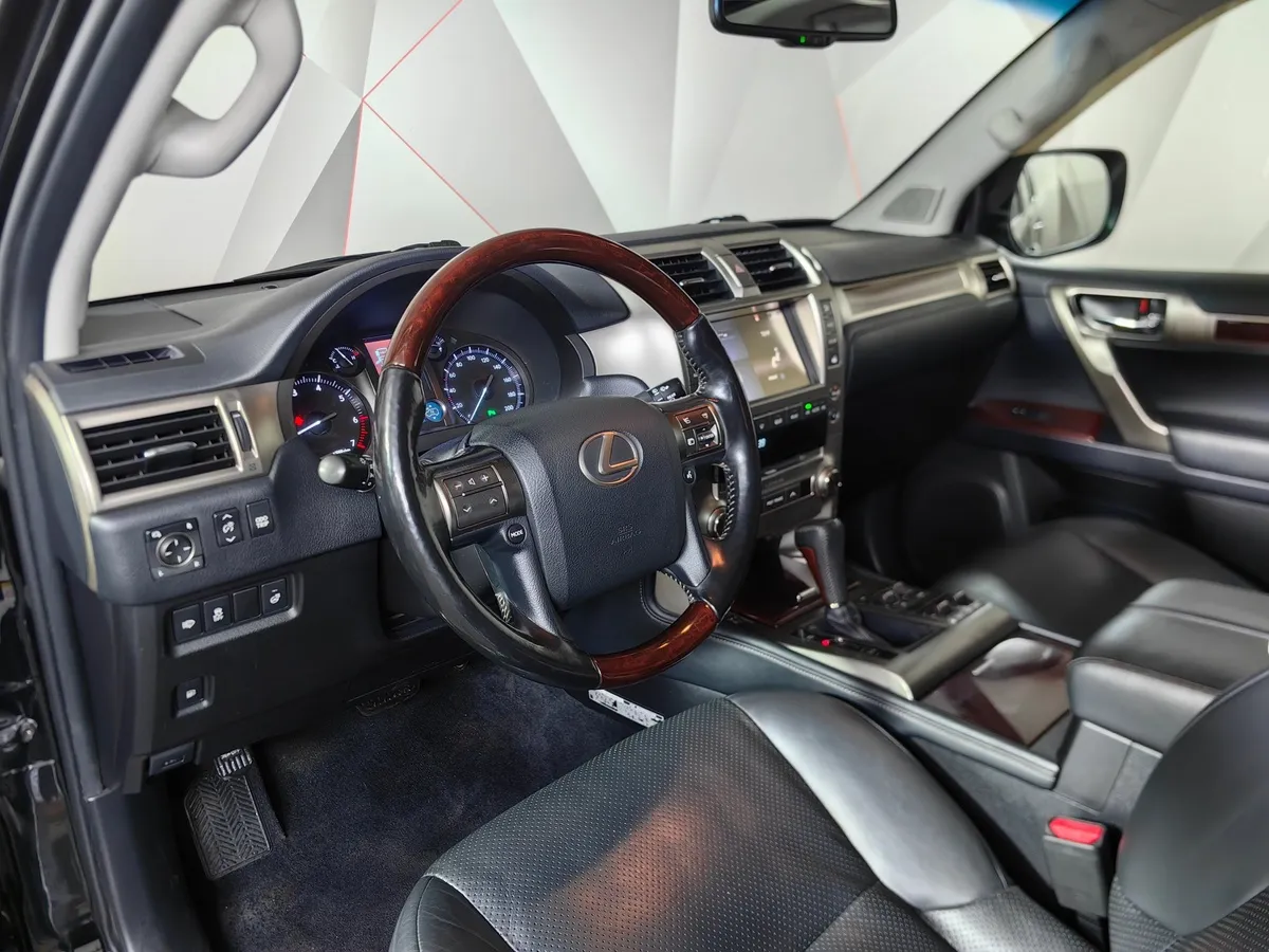 Lexus GX 460 AT AWD (5 мест) (296 л.с.) Черный в АВИЛОН. Слайд №19