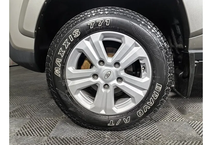 ВАЗ (Lada) Niva 1.7 MT 4WD (80 л.с.) Black Серый в АВИЛОН. Слайд №9