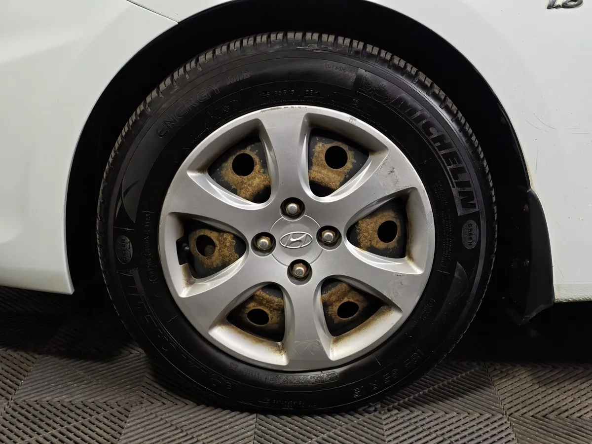 Hyundai Solaris 1.6 AT (123 л.с.) Optima Белый в АВИЛОН. Слайд №9