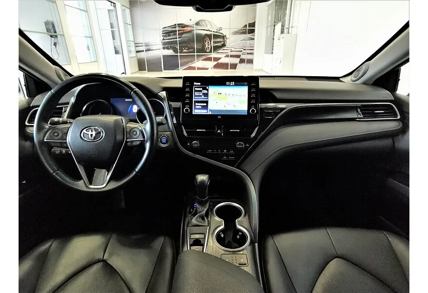 Toyota Camry 2.5 AT (200 л.с.) Белый в АВИЛОН. Слайд №13