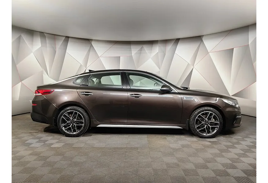 Kia Optima 2.0 AT (150 л.с.) Коричневый в АВИЛОН. Слайд №6