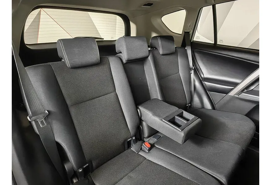 Toyota RAV4 2.2 TD AT (150 л.с.) Белый в АВИЛОН. Слайд №17