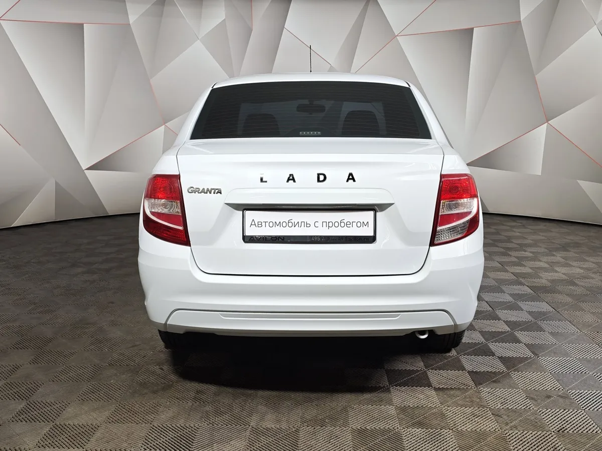 ВАЗ (Lada) Granta 1.6 MT 16 кл (106 л.с.) Белый в АВИЛОН. Слайд №8