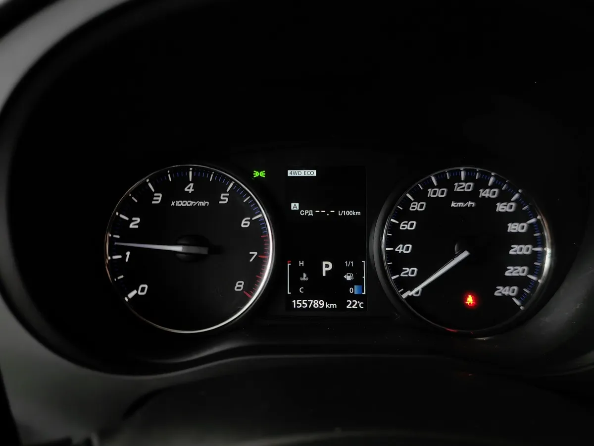Mitsubishi Outlander 2.4 CVT 4WD (167 л.с.) Серебристый в АВИЛОН. Слайд №17