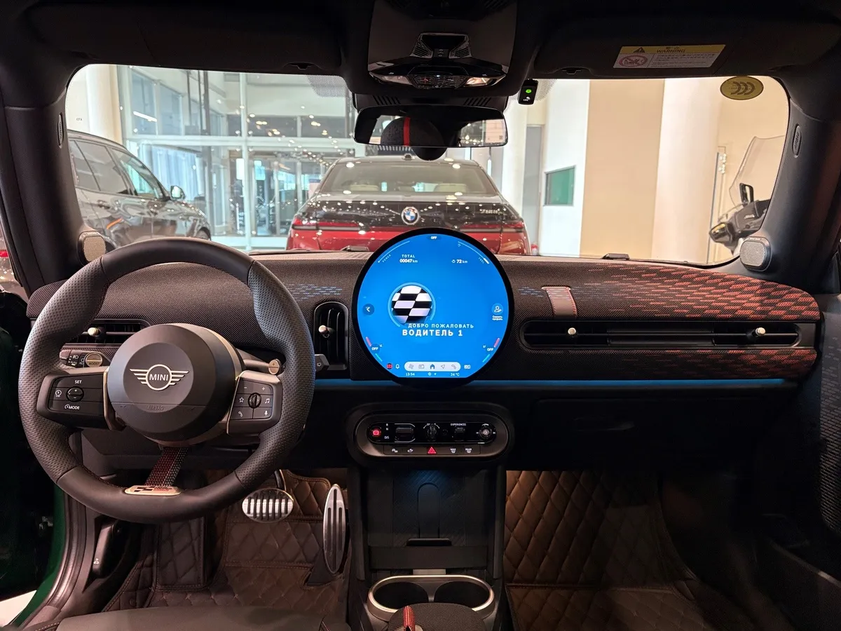 MINI 3 двери 2.0 AMT FWD (231 л.с.) Зеленый в АВИЛОН. Слайд №7