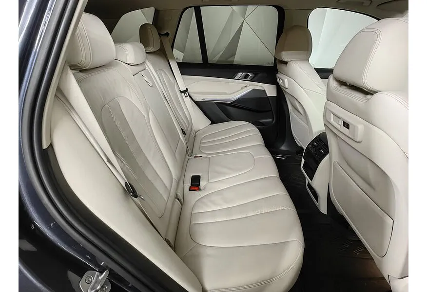 BMW X5 xDrive30d Steptronic (249 л.с.) Business Plus Серый в АВИЛОН. Слайд №14