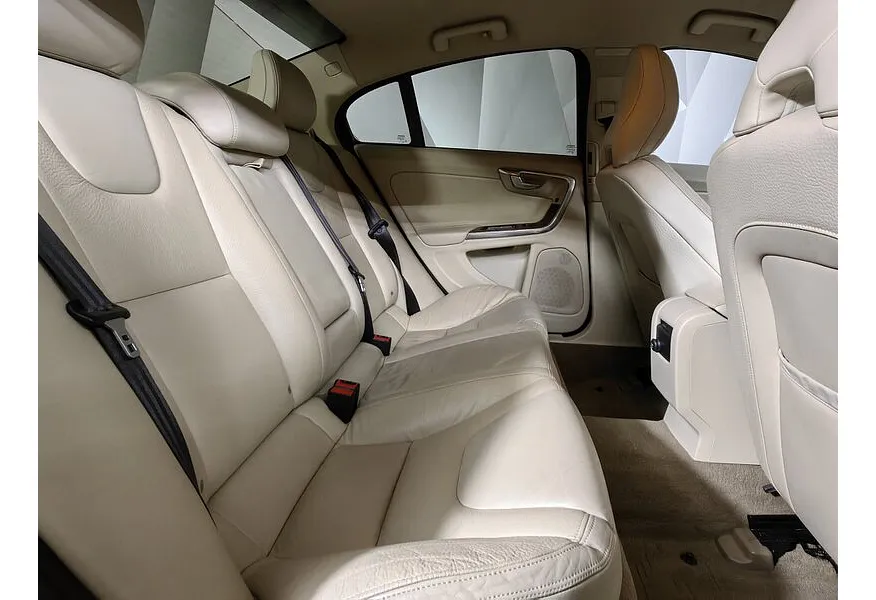 Volvo S60 1.6 T4 Turbo Powershift (180 л.с.) Черный в АВИЛОН. Слайд №16