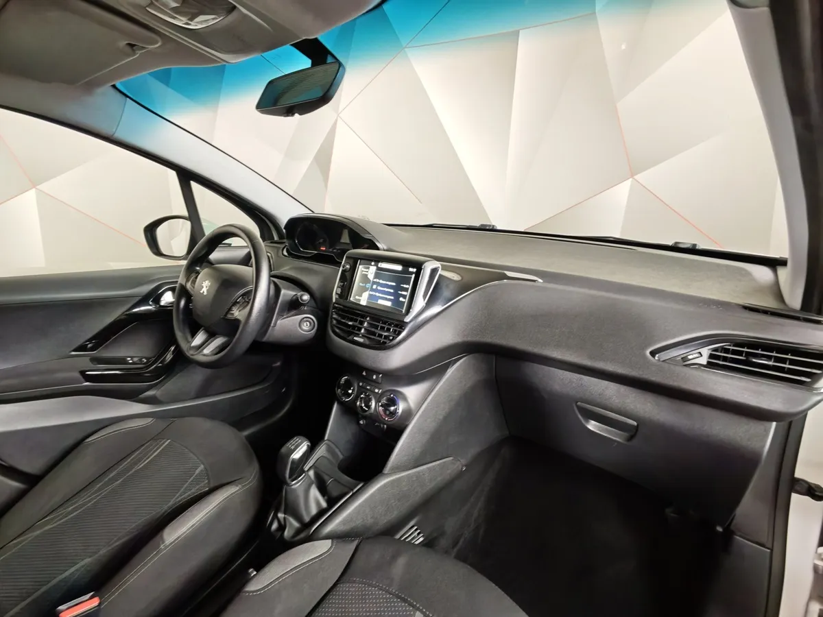 Peugeot 208 1.2 VTi MT (82 л.с.) Белый в АВИЛОН. Слайд №12