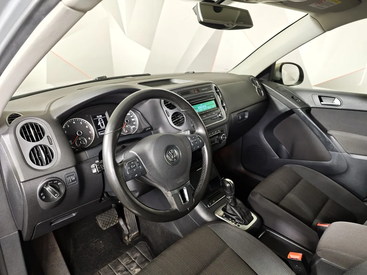 Volkswagen Tiguan 2.0 TSI 4Motion AT (170 л.с.) Sport & Style Серебристый в АВИЛОН. Слайд №18