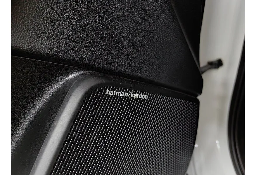 Kia Soul 2.0 MPI AT (150 л.с.) Premium Белый в АВИЛОН. Слайд №21