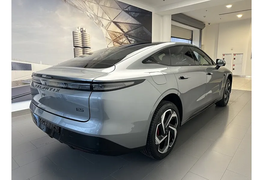 EXEED Exlantix ES 1.5 DHT 4WD (469 л.с.) REEV Sport Серый в АВИЛОН. Слайд №6