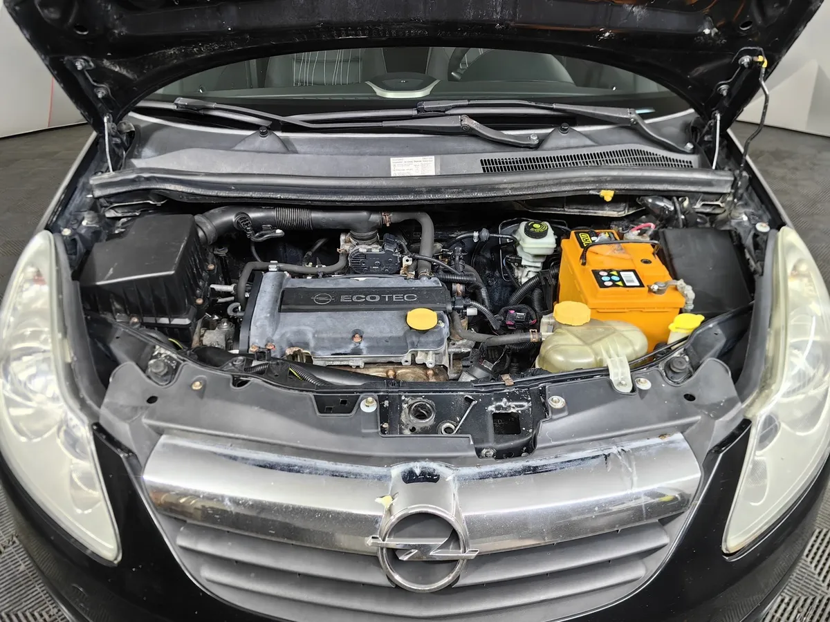 Opel Corsa 1.2 Easytronic (80 л.с.) Черный в АВИЛОН. Слайд №11