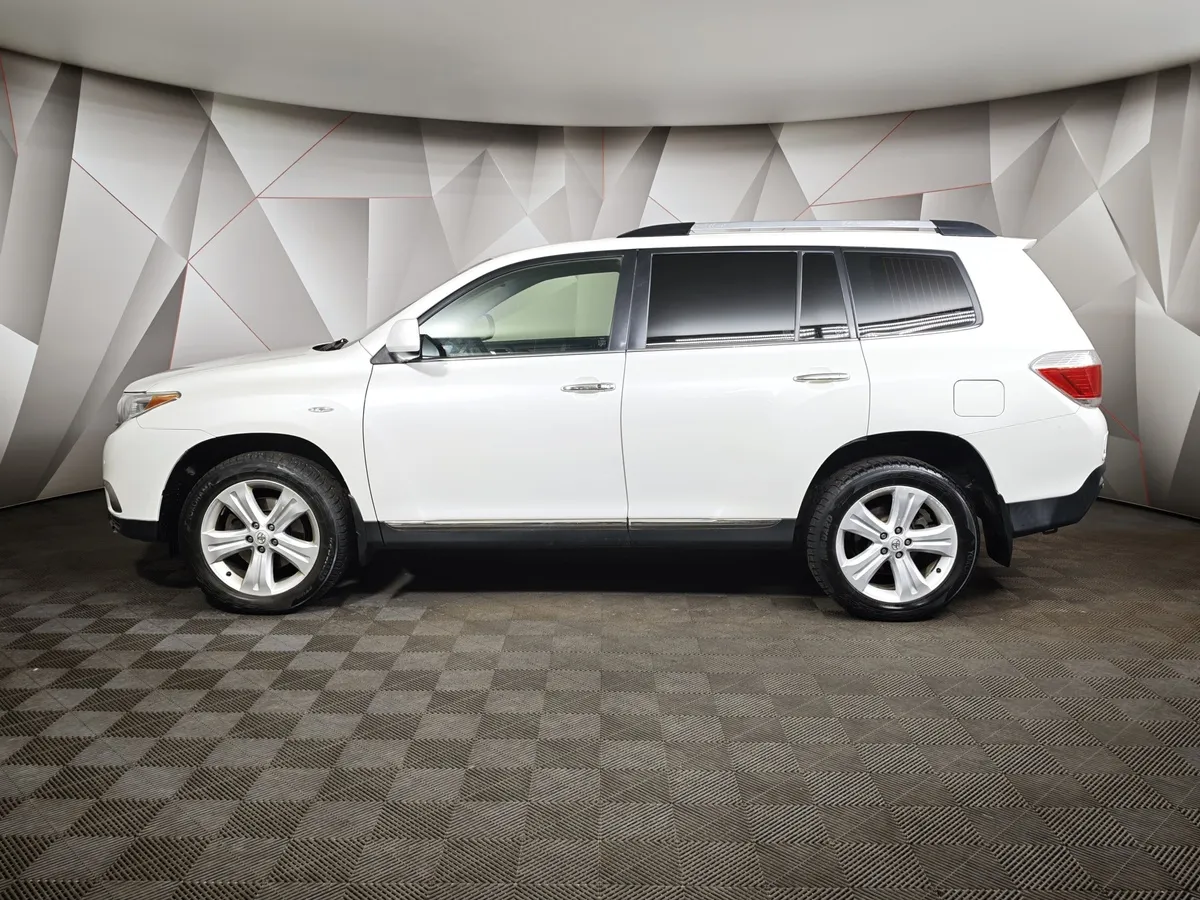 Toyota Highlander 3.5 AT 4WD (273 л.с.) Комфорт Белый в АВИЛОН. Слайд №5
