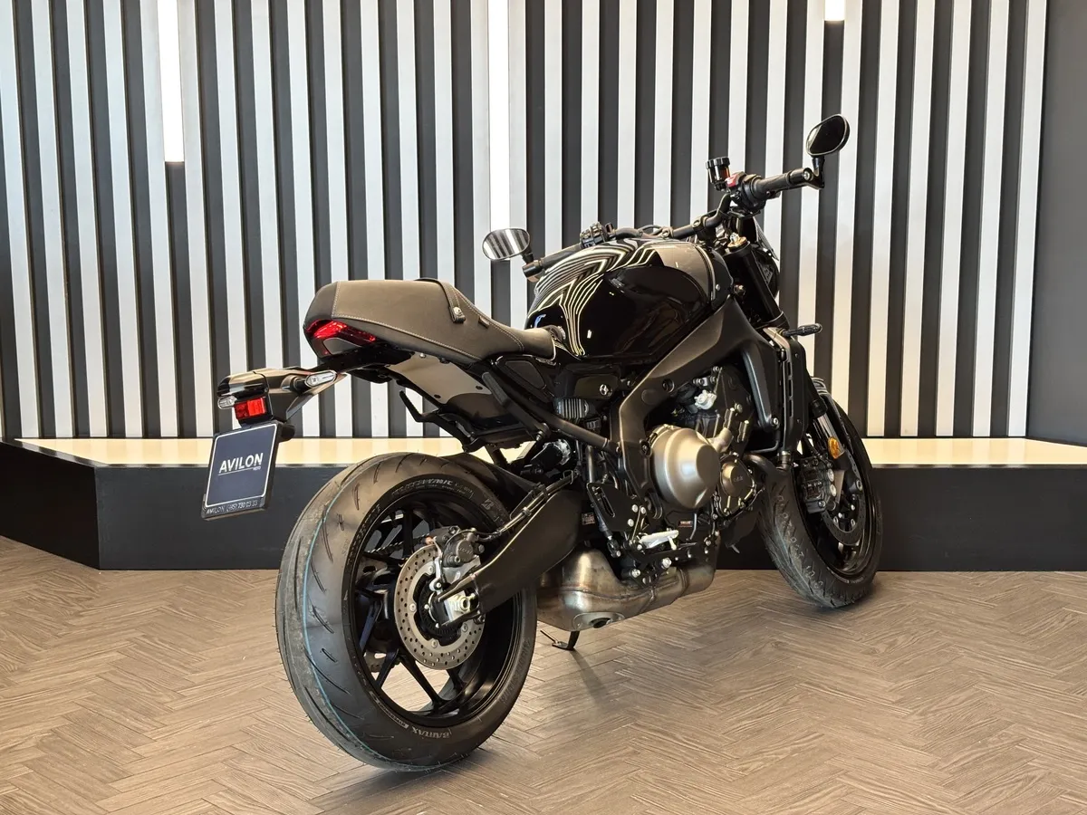Yamaha XSR900 888 см³ (120 л.с.) (120) 888 Черный в АВИЛОН. Слайд №5