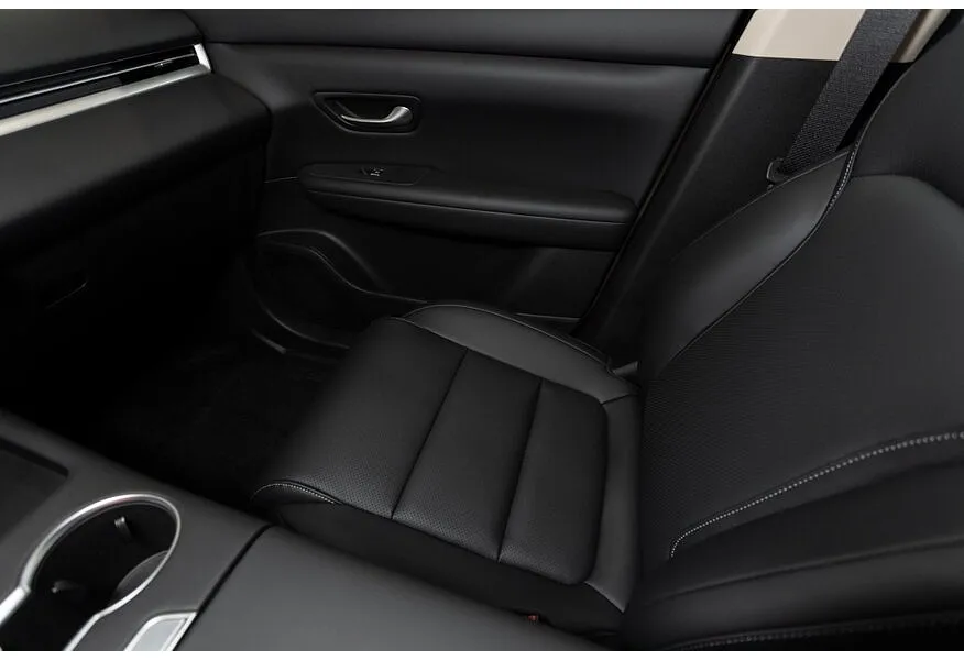 EVOLUTE i-SPACE 1.5 CVT (218 л.с.) (7 мест) Белый в АВИЛОН. Слайд №12