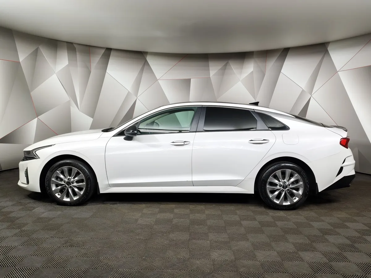 Kia K5 2.5 GDI AT 2WD (194 л.с.) Luxe Белый в АВИЛОН. Слайд №5
