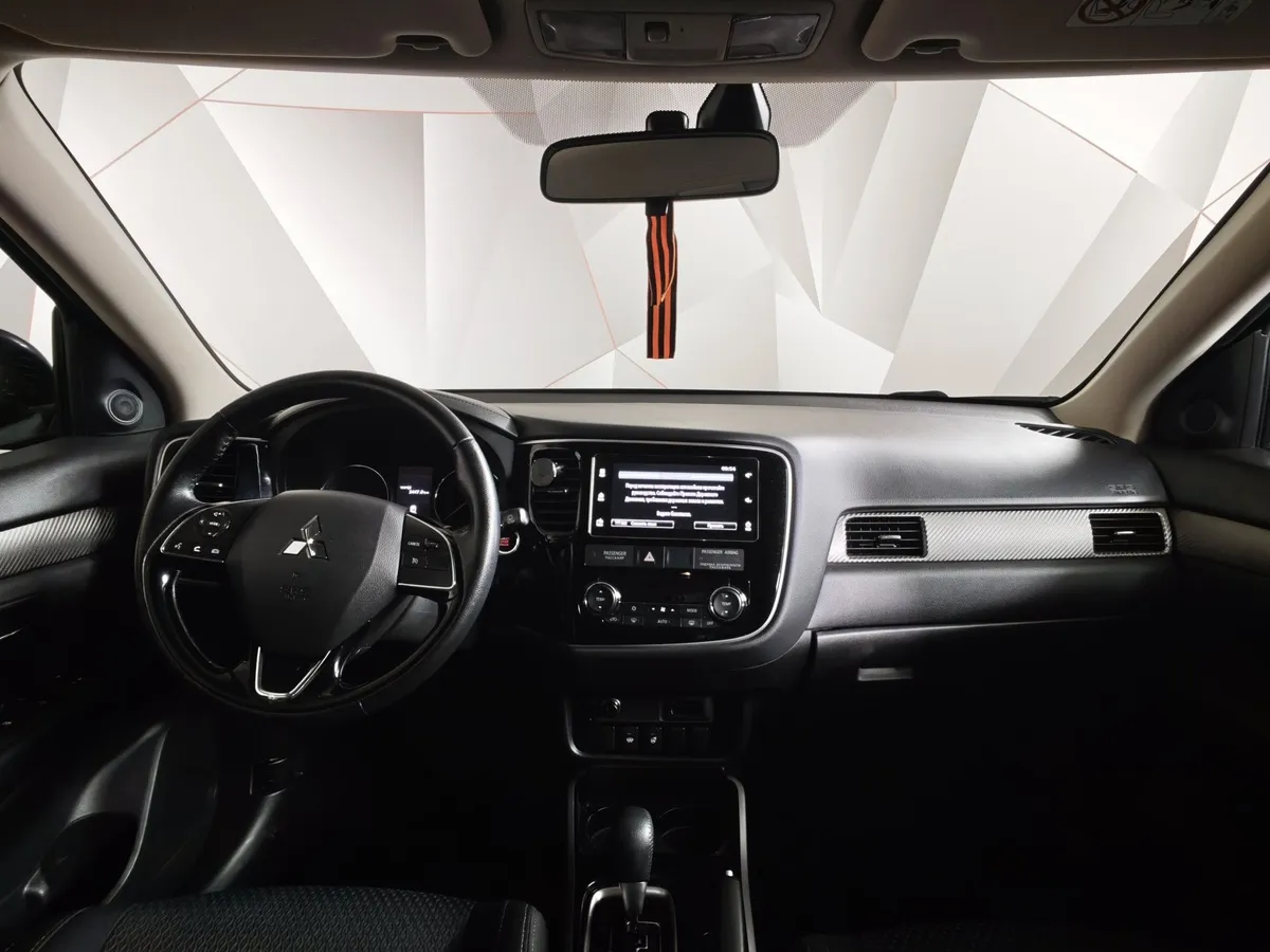 Mitsubishi Outlander 2.0 CVT 4WD (146 л.с.) Черный в АВИЛОН. Слайд №14